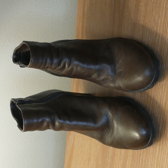 The Flex women's 9.5 bootie - Picture 2 of 7